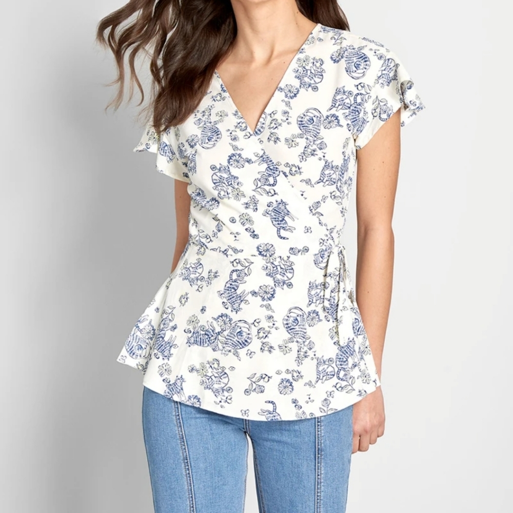 Sm. Modcloth "Flutter and Flatter" top. NWT